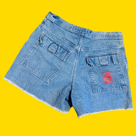 Vintage 1990s High Waisted Jean Shorts Red Size 6 - Picture 3 of 3